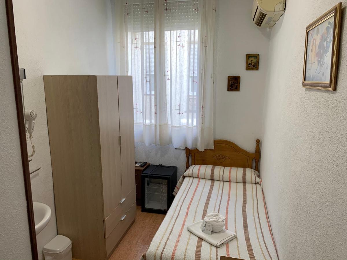 Hostal Internacional Мадрид Экстерьер фото